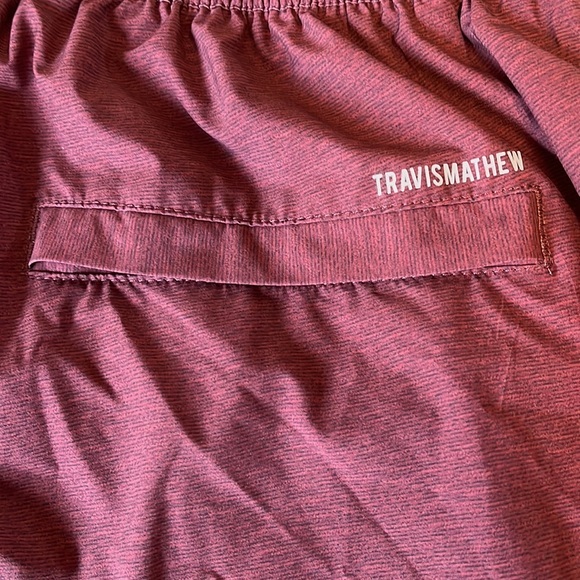 Travis Mathew maroon men’s drawstring‎ shorts. Size L. O2. - Picture 4 of 5